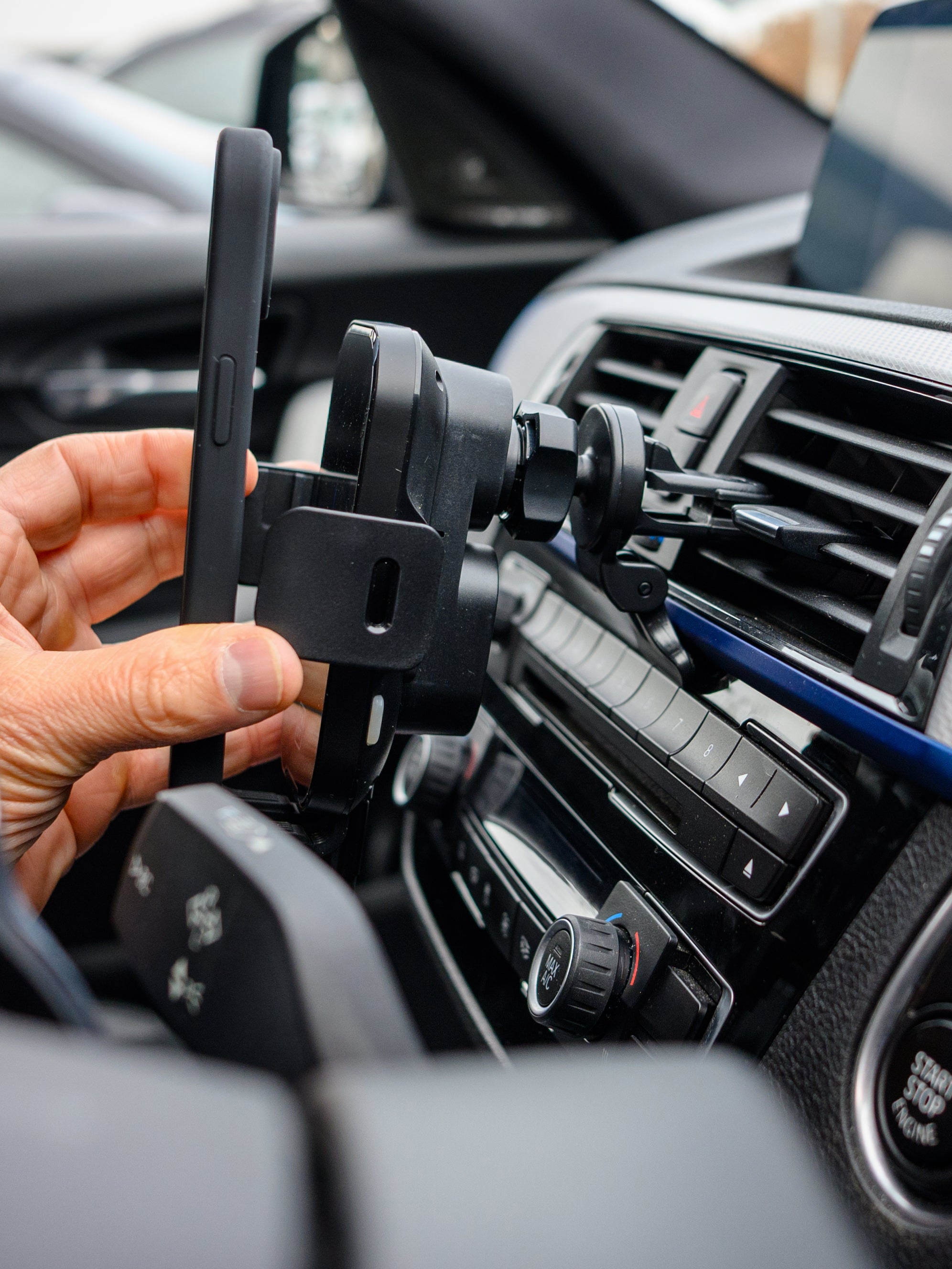 Universal Wireless Car Charger